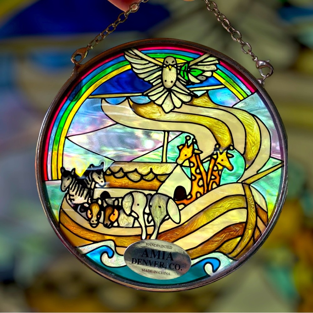 AMIA Glass Noah's Ark Circle Suncatcher